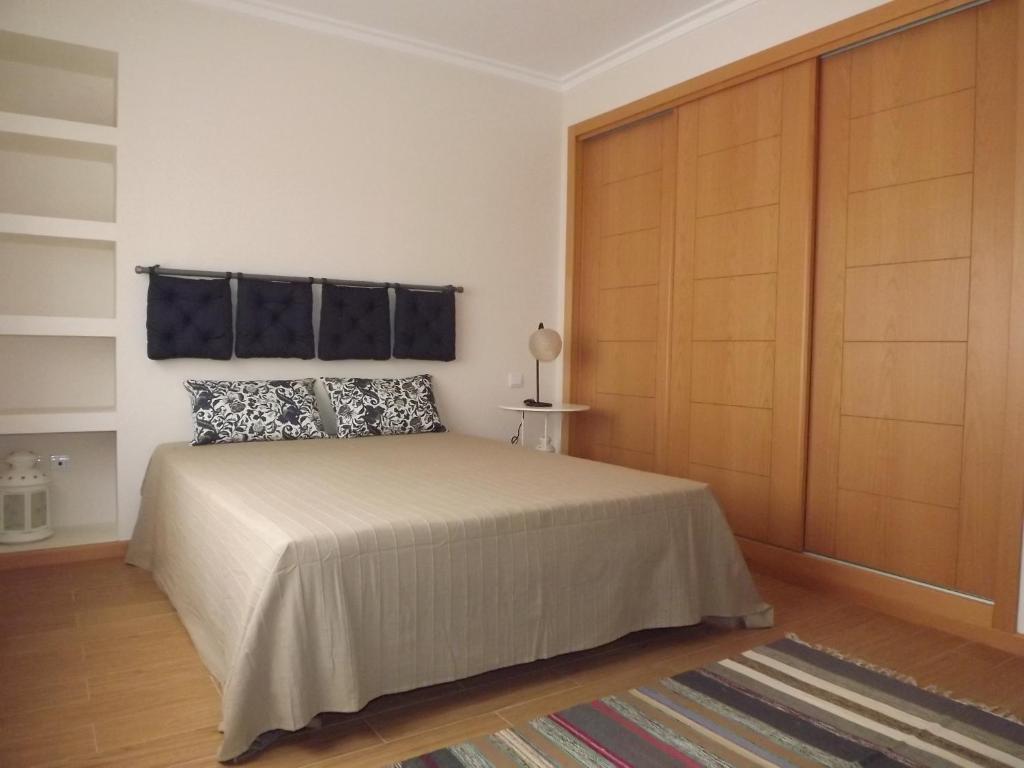 Entrecubos Guesthouse Olhao Ruang foto